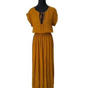 Chic Mustard Maxi Dress